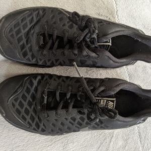 Nike Free TR FIT black tennis shoes women's sz 6